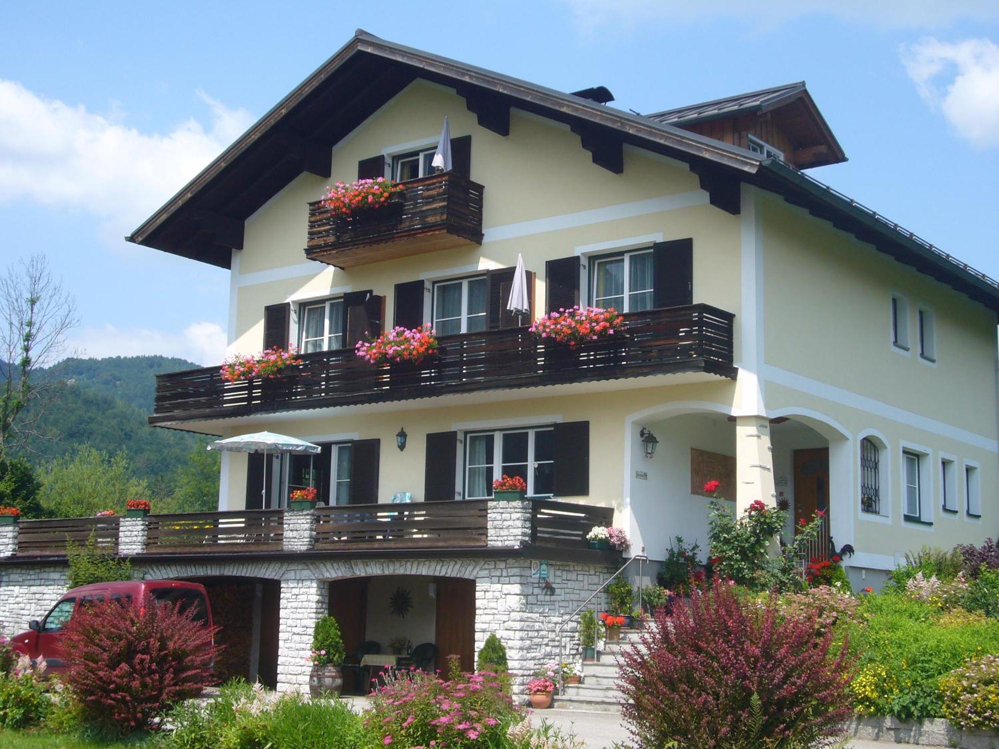 Ferienwohnungen Haus Peer Bad Goisern Luaran gambar