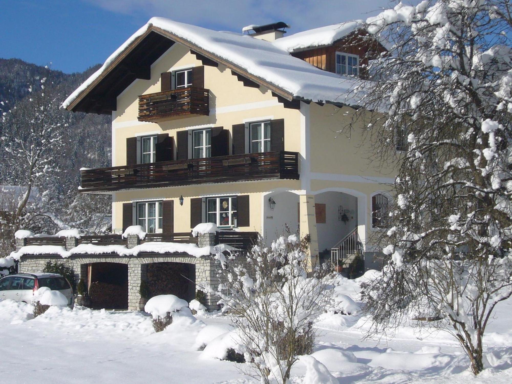 Ferienwohnungen Haus Peer Bad Goisern Luaran gambar